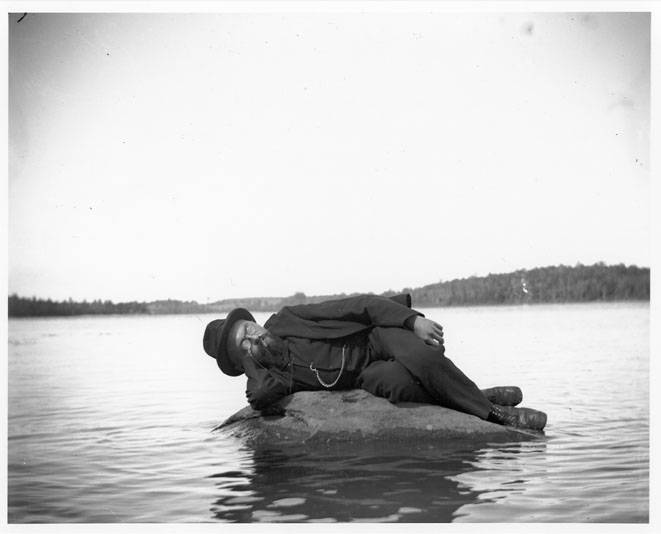 File:Charles Proteus Steinmetz (Rests on Rock) - photo, 1894.jpg